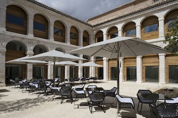 Parador De Alcala