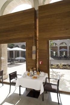 Parador De Alcala