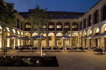 Parador De Alcala
