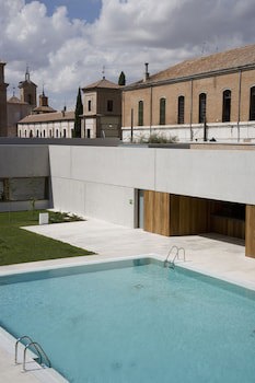 Parador De Alcala