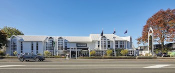 Pavilions Hotel