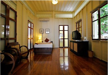 Baan Bayan Beach Hotel
