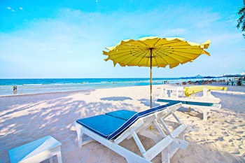 Baan Bayan Beach Hotel