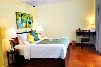 Baan Bayan Beach Hotel