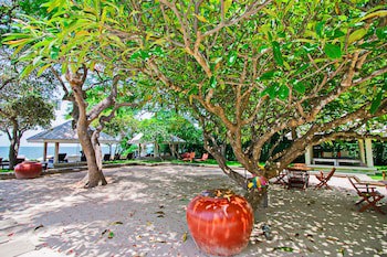 Baan Bayan Beach Hotel