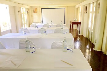 Baan Bayan Beach Hotel