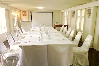 Baan Bayan Beach Hotel