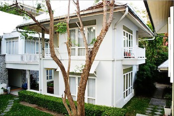 Baan Bayan Beach Hotel