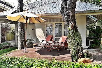 Baan Bayan Beach Hotel