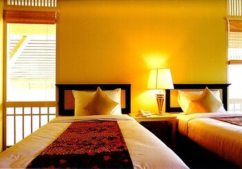 Baan Bayan Beach Hotel