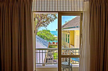 Baan Bayan Beach Hotel