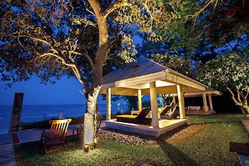 Baan Bayan Beach Hotel