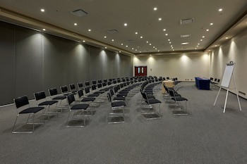 City Express Suites By Marriott Toluca