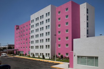 City Express Suites By Marriott Toluca
