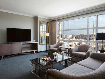 Anwar Al Madinah Movenpick Hotel