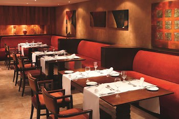 Anwar Al Madinah Movenpick Hotel