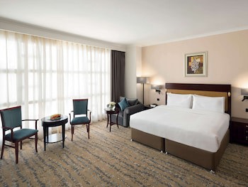 Anwar Al Madinah Movenpick Hotel