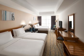 Anwar Al Madinah Movenpick Hotel