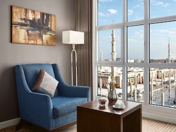 Anwar Al Madinah Movenpick Hotel