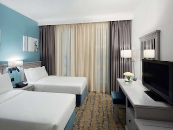 Anwar Al Madinah Movenpick Hotel