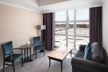 Anwar Al Madinah Movenpick Hotel