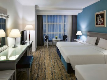Anwar Al Madinah Movenpick Hotel