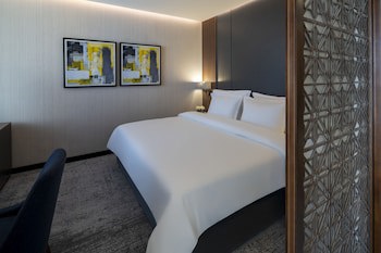 Anwar Al Madinah Movenpick Hotel