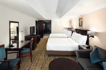 Anwar Al Madinah Movenpick Hotel