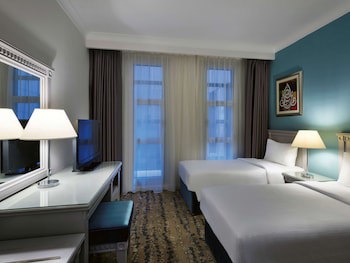 Anwar Al Madinah Movenpick Hotel