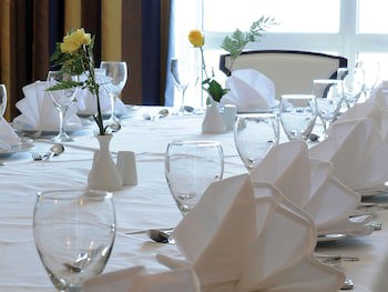 Anwar Al Madinah Movenpick Hotel
