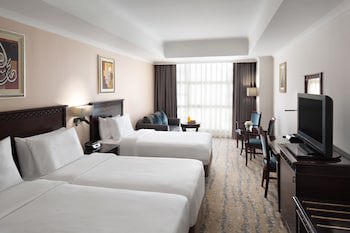 Anwar Al Madinah Movenpick Hotel