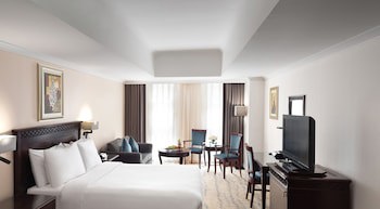 Anwar Al Madinah Movenpick Hotel