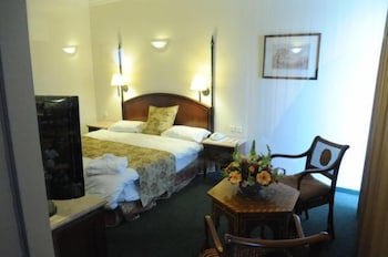 Golden Crown Hotel