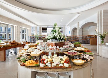 Golden Crown Hotel