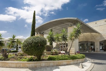 Golden Crown Hotel