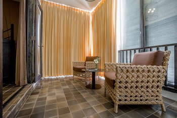 Aruntara Riverside Boutique Hotel