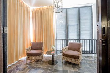 Aruntara Riverside Boutique Hotel