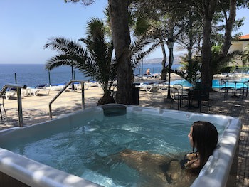 Albatroz Beach & Yacht Club