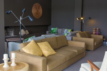 Ozadi Tavira Hotel