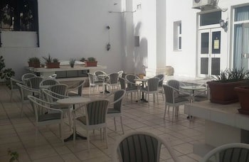 Ariha Hotel