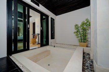 Bhu Nga Thani Resort & Villas Railay