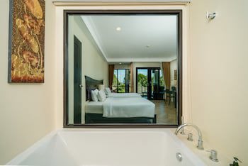 Bhu Nga Thani Resort & Villas Railay
