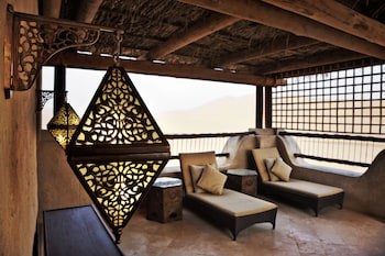 Qasr Al Sarab Desert Resort By Anantara