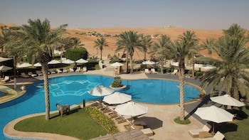 Qasr Al Sarab Desert Resort By Anantara