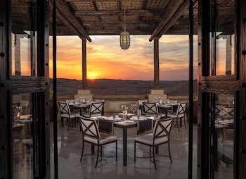 Qasr Al Sarab Desert Resort By Anantara
