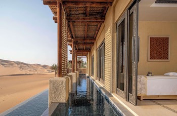 Qasr Al Sarab Desert Resort By Anantara