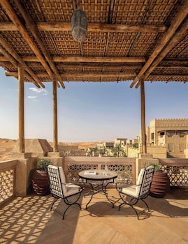 Qasr Al Sarab Desert Resort By Anantara