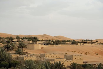 Qasr Al Sarab Desert Resort By Anantara