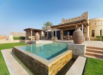 Qasr Al Sarab Desert Resort By Anantara