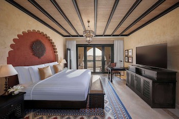 Qasr Al Sarab Desert Resort By Anantara